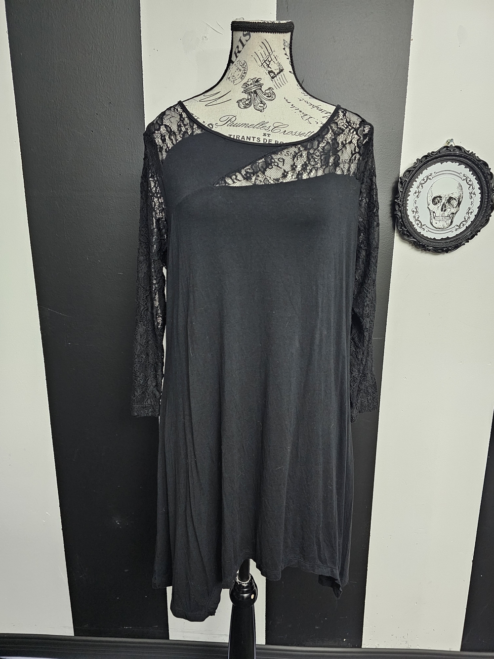 Women's Black Lace Yoke Long Sleeve Dress
